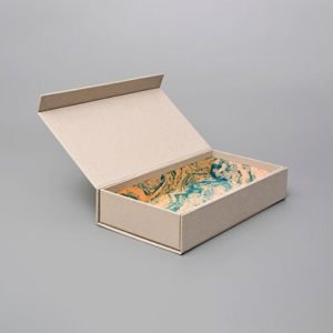 Magnetic Closure Boxes